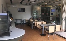 Goldmet Inn Beojing Capital Airport Xinguozhan